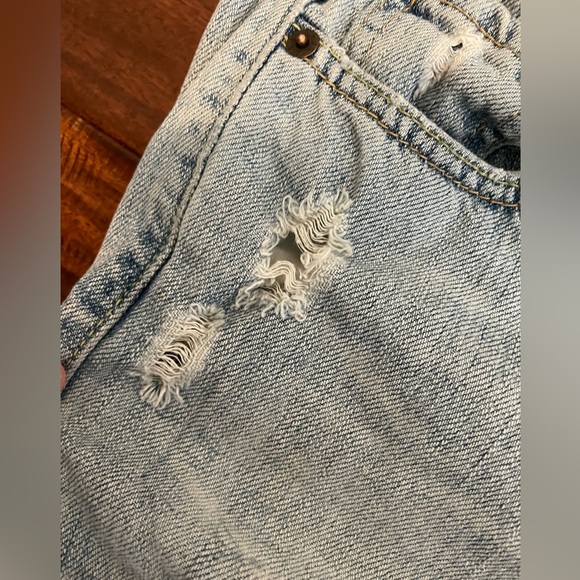 Vintage’06 Levis slouch shorts - Picture 8 of 11